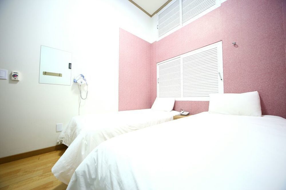 Hotel Joker Seoul Bagian luar foto
